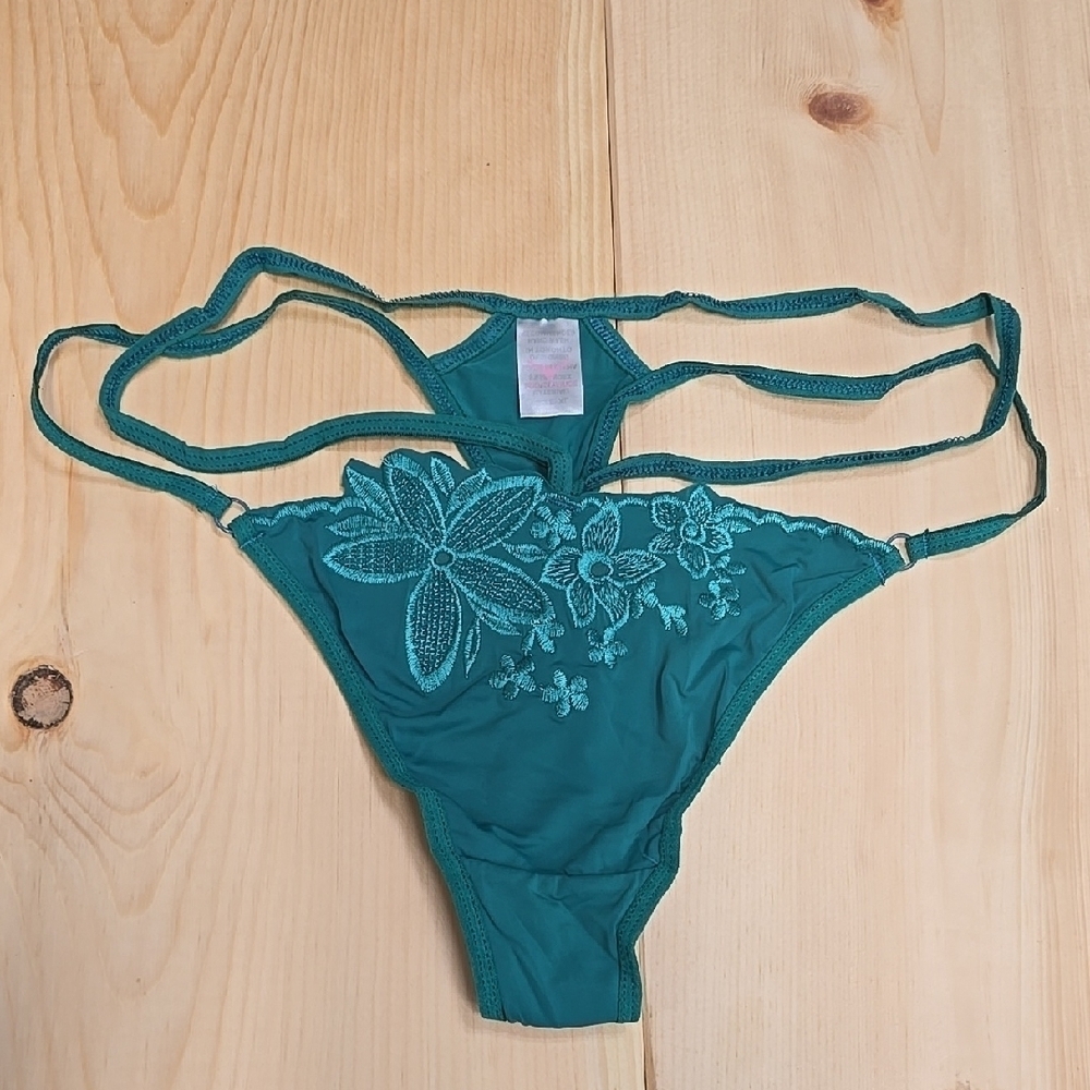 Knotty Size XL Green Floral Lace Panties